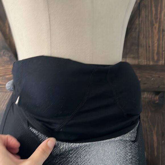 Nike womens High Neck black/white Sz-Small - Picture 6 of 8